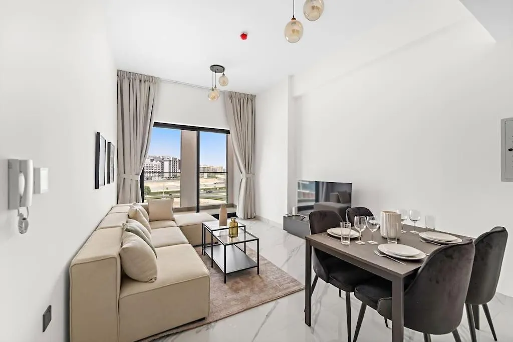 Amazing 1 Bdr Luxury Residence Dubai Arjan